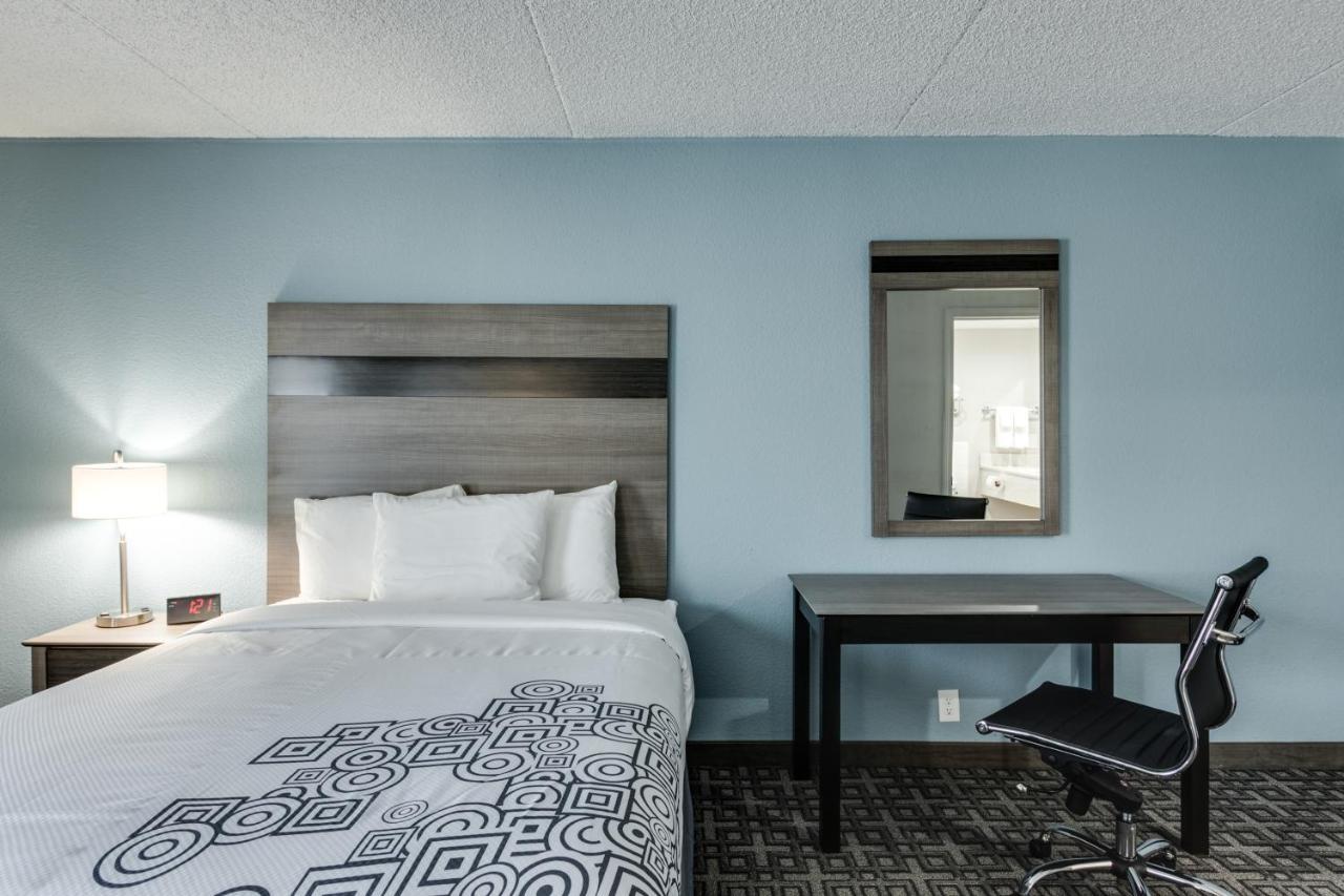 Days Inn & Suites by Wyndham Spokane Eksteriør bilde