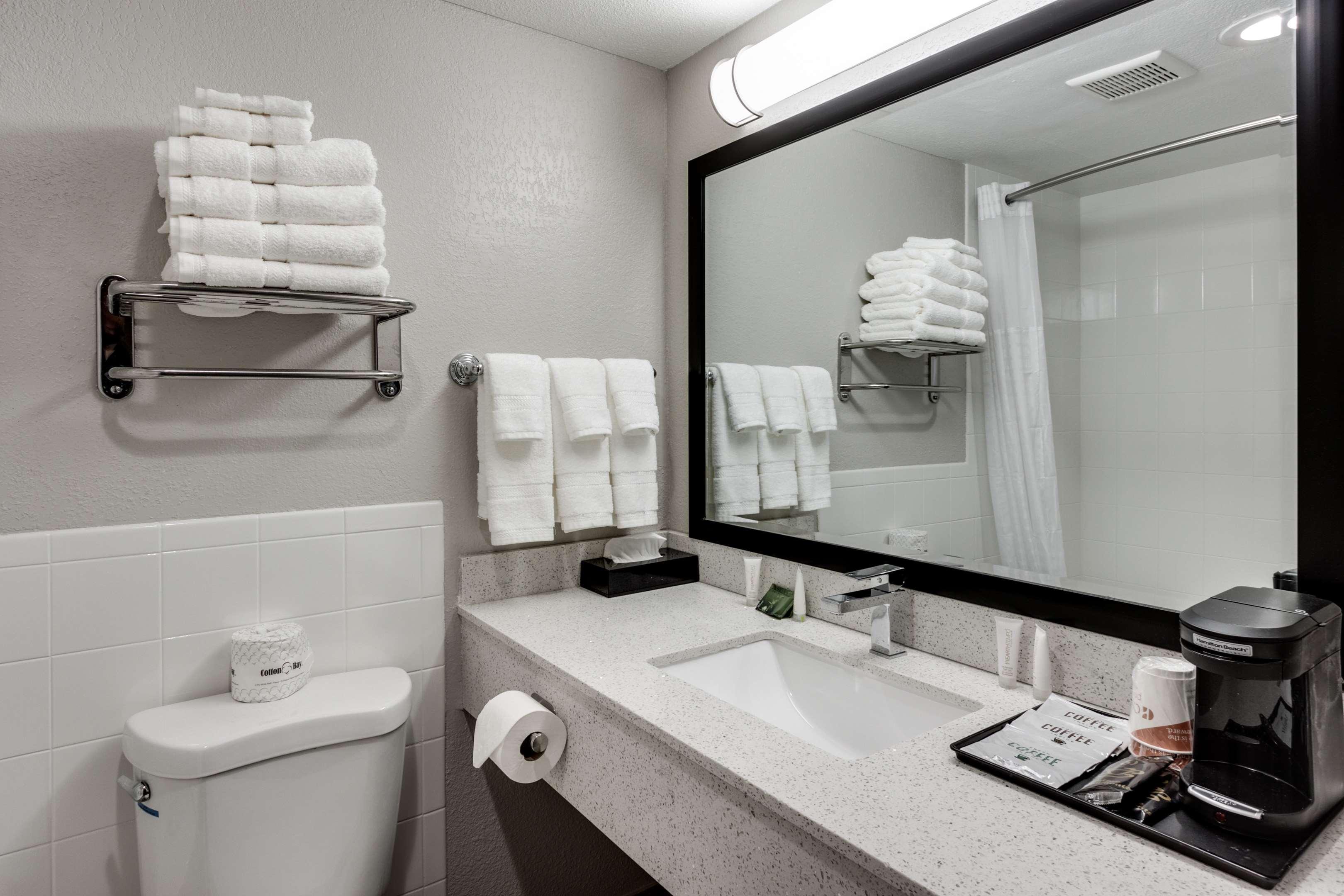 Days Inn & Suites by Wyndham Spokane Eksteriør bilde