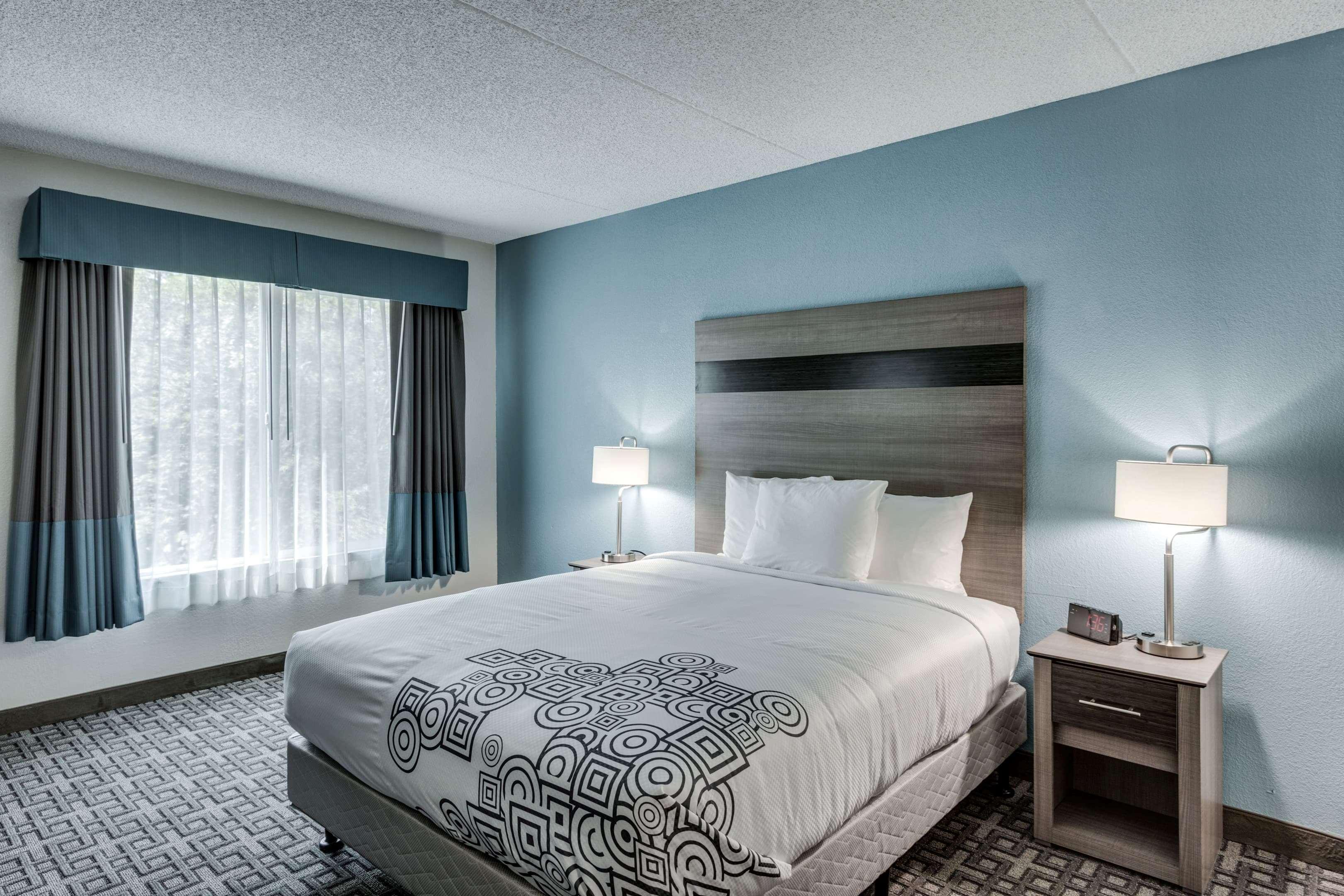 Days Inn & Suites by Wyndham Spokane Eksteriør bilde