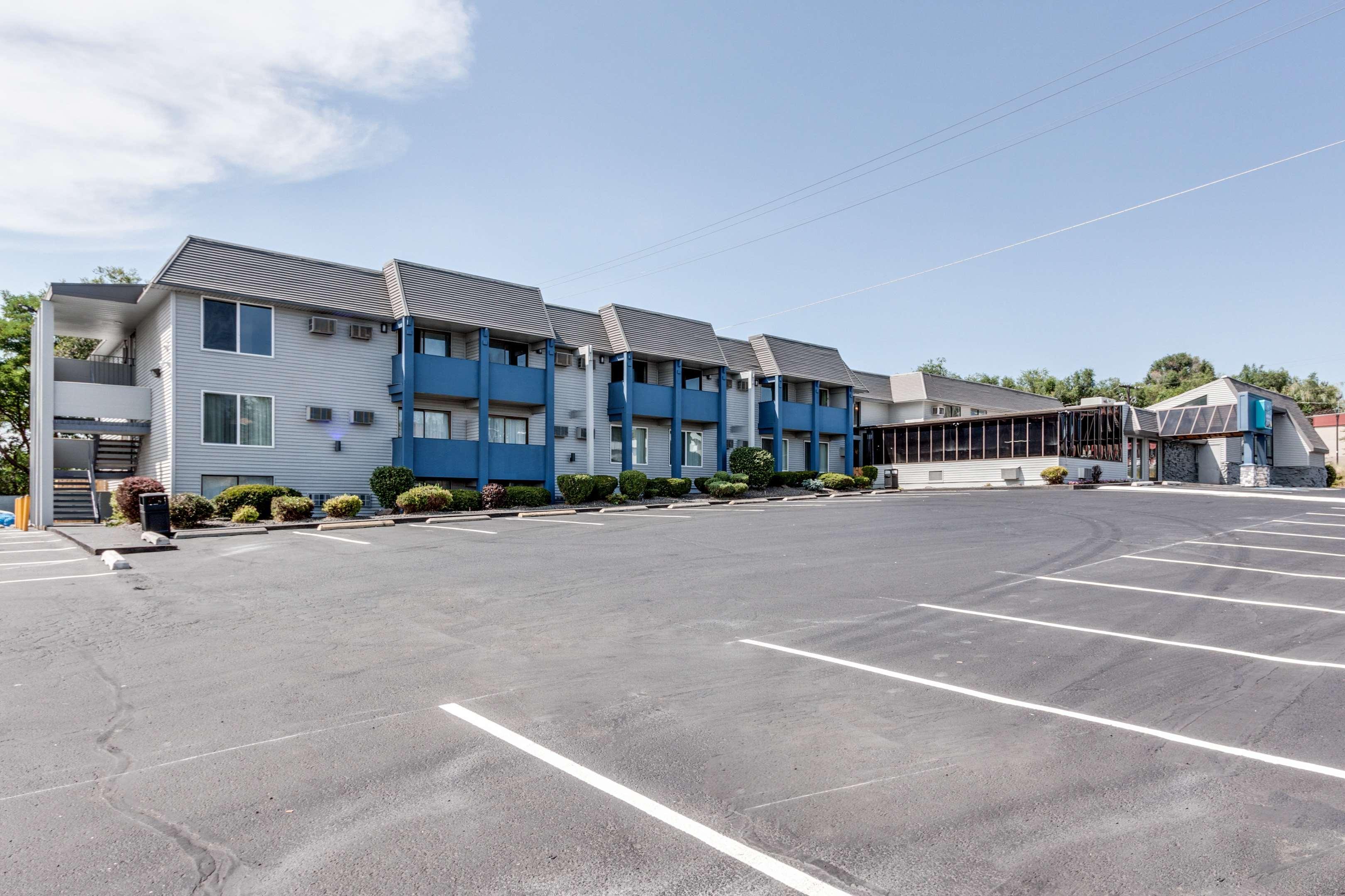 Days Inn & Suites by Wyndham Spokane Eksteriør bilde
