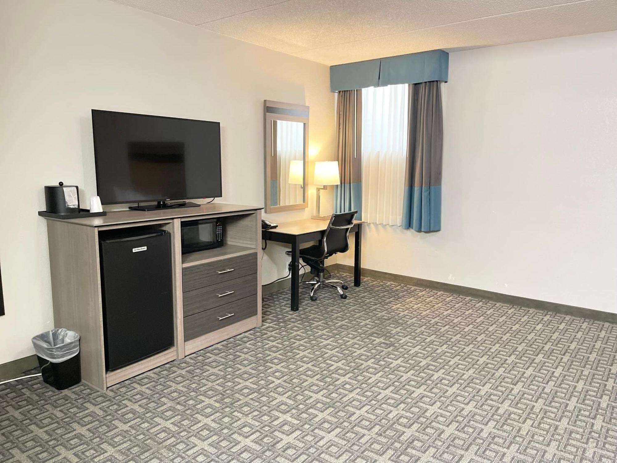 Days Inn & Suites by Wyndham Spokane Eksteriør bilde