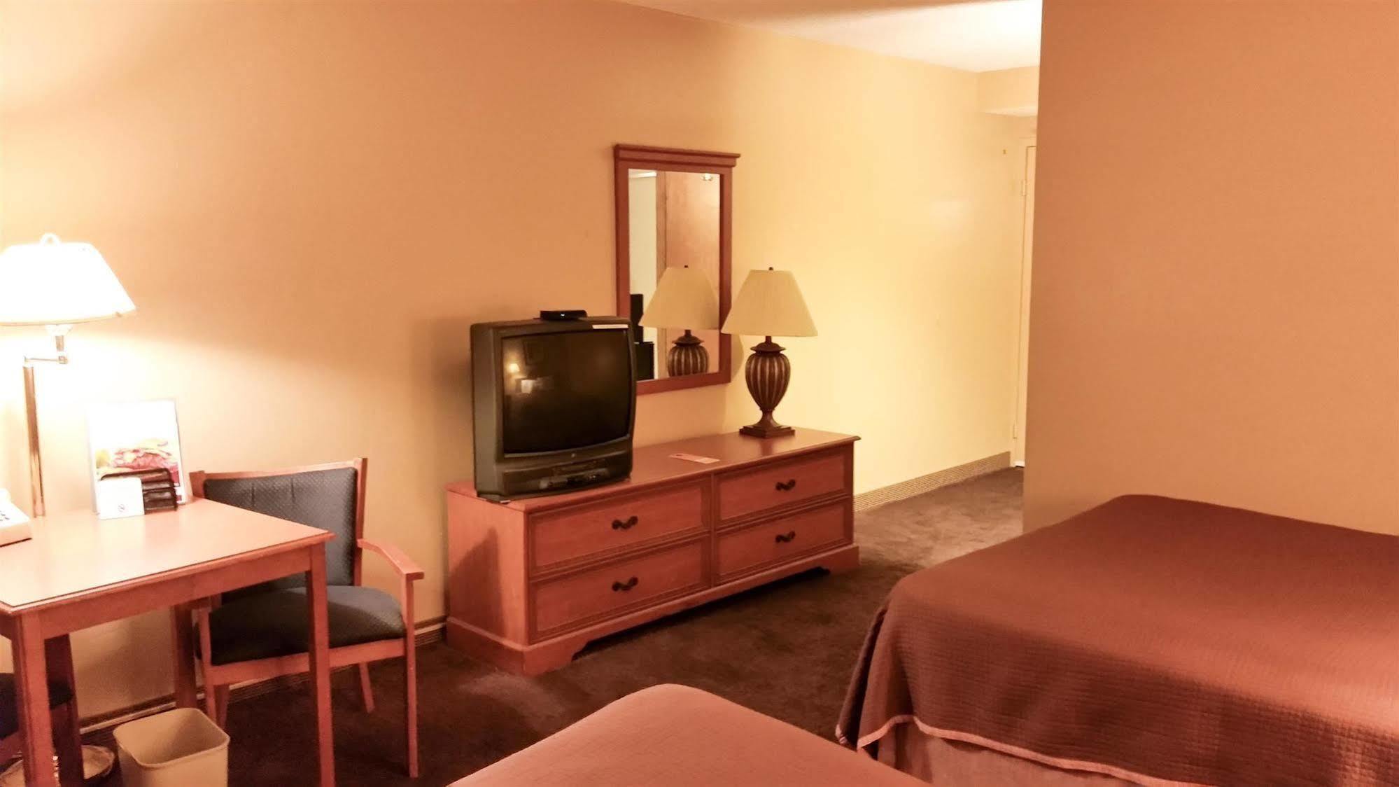 Days Inn & Suites by Wyndham Spokane Eksteriør bilde