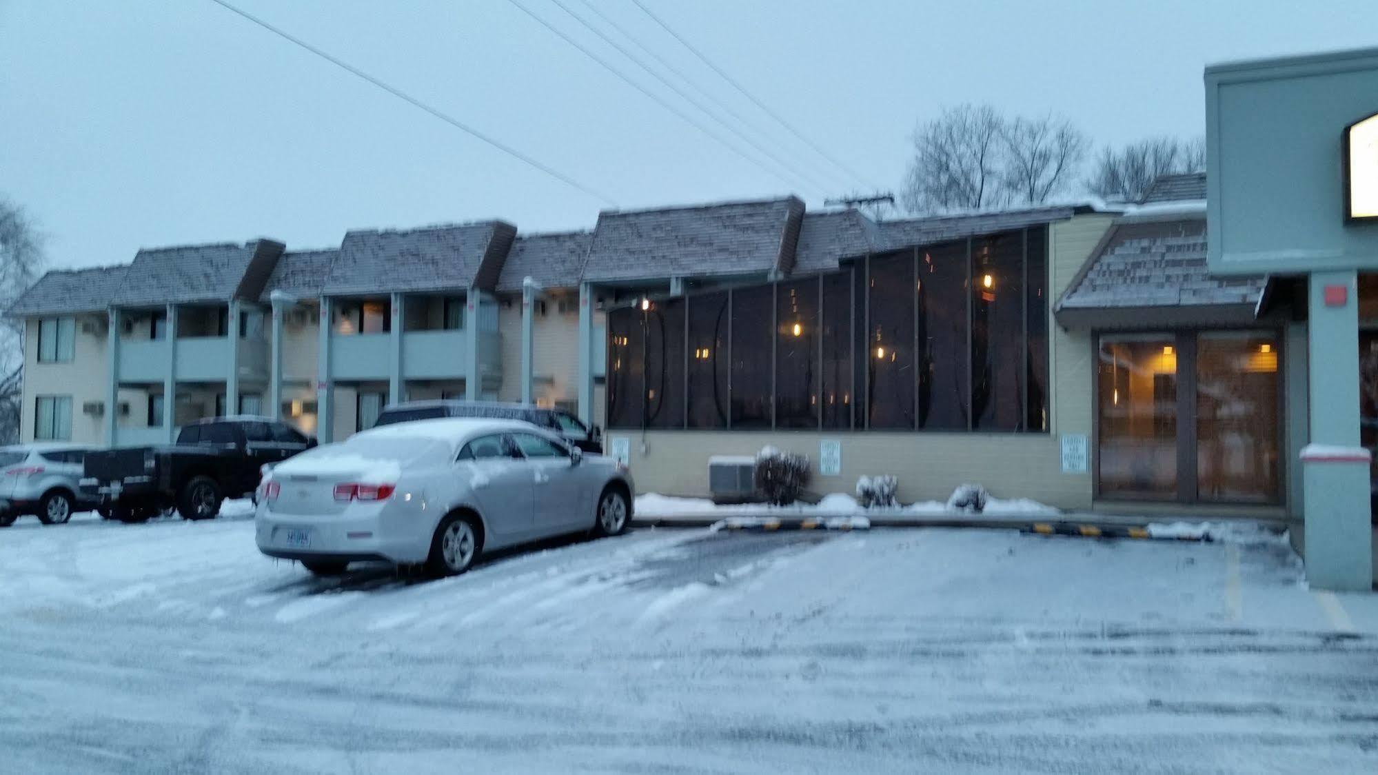 Days Inn & Suites by Wyndham Spokane Eksteriør bilde